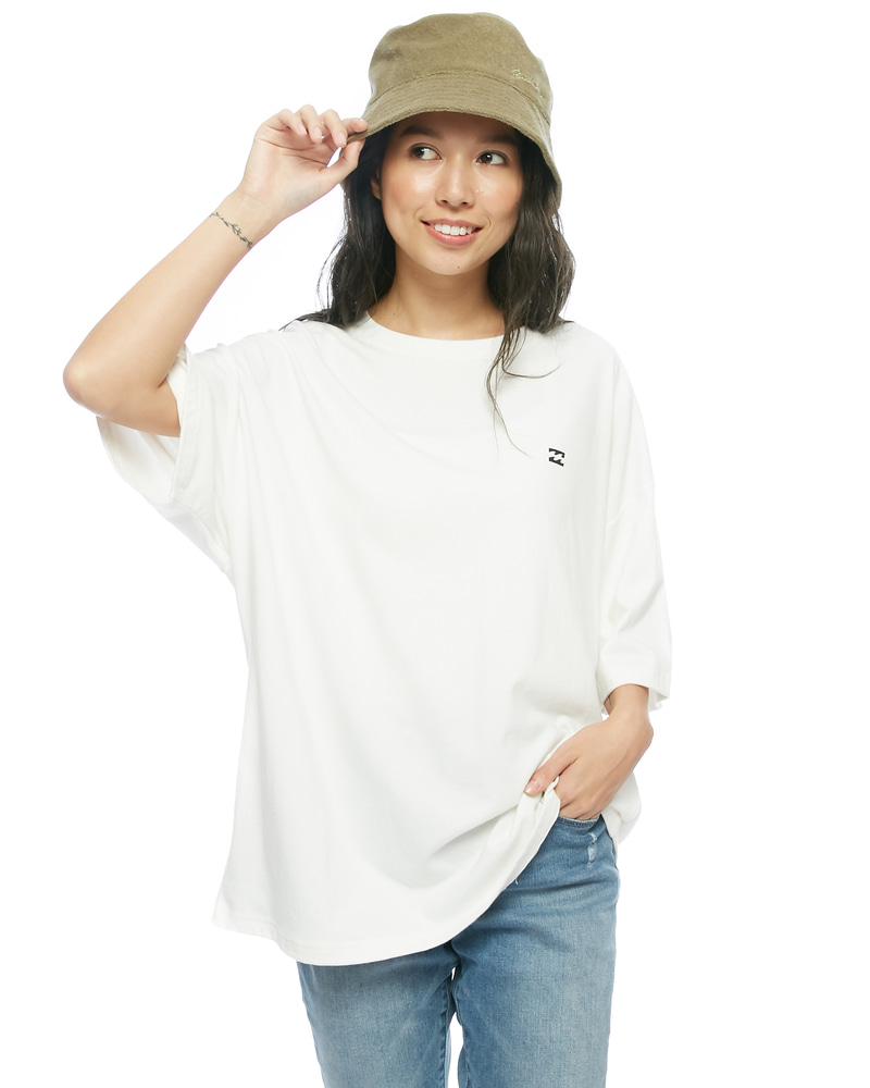 빌라봉 여성 아이보리 반팔 티셔츠 (WC21ST438SCS)